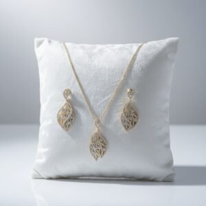 Necklace And Earrings Set Gold plated jUAE elegant pendant and earrings