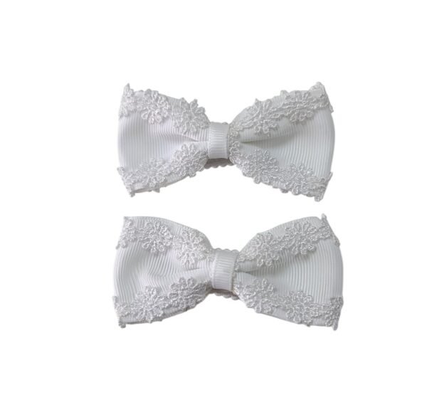 Handmade white lace bow non slip tic tac hair clips
