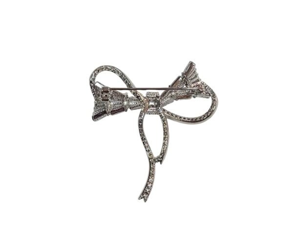 Elegant bow crystal brooch for weddings